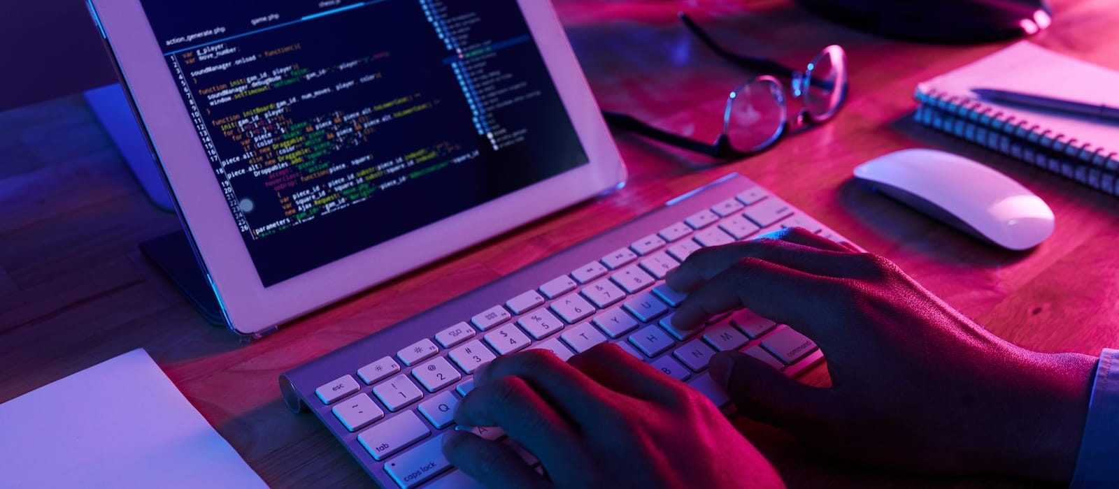 talented-programmer-working-late-2023-11-27-05-34-02-utc talented-programmer-working-late-2023-11-27-05-34-02-utc